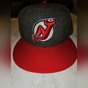 Rare Limited edition NHL New Jersey Devils Fitted hat 7 3/8 New Era
